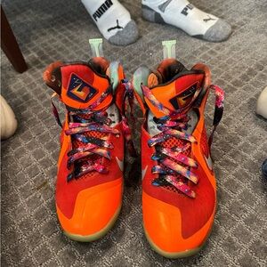 LeBron big bang 2012 release size 10 Nike sneakers
